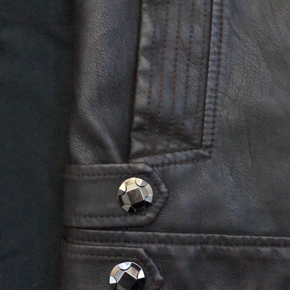 Inside pocket kinda soft inside - Picture 3 of 6